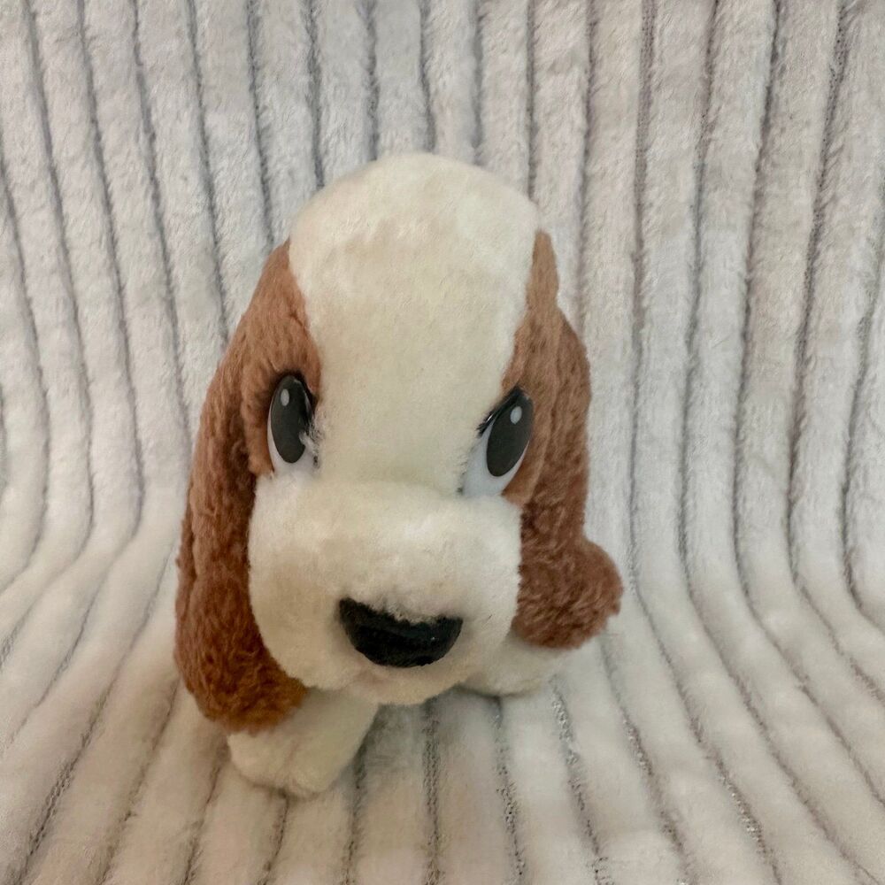 Mini 5” Vintage Hush Puppies Basset Hound Dog 1981 White Brown Plush